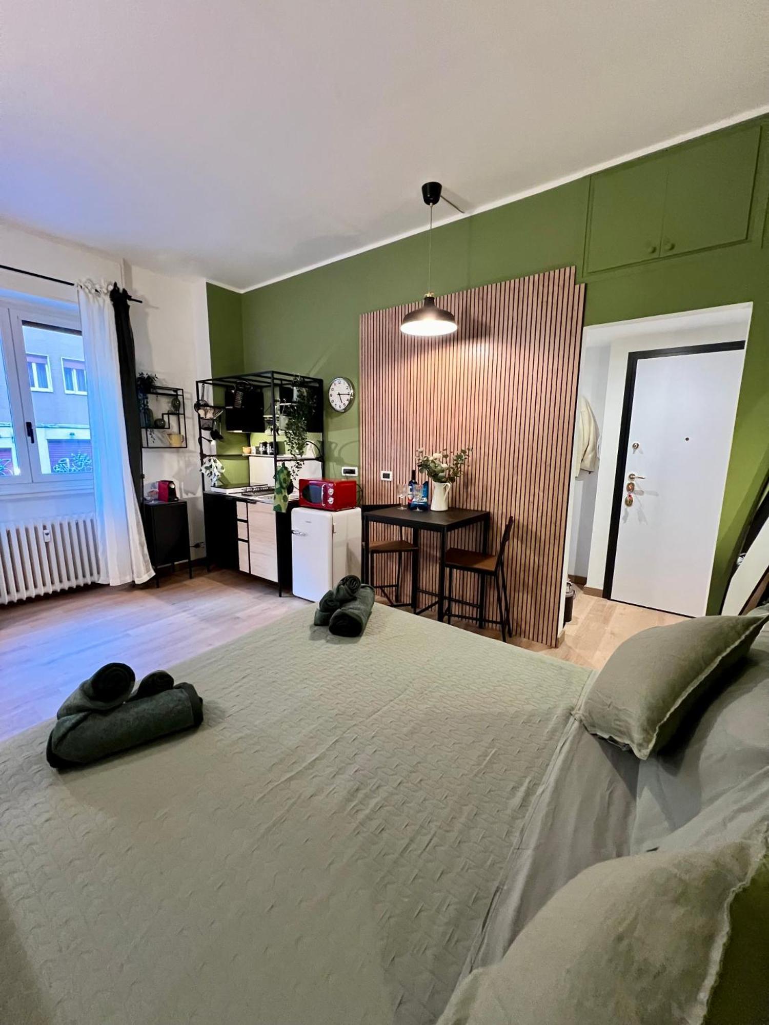 La Bella Milano Charme Apartment 3 Km Away From Duomo/ Netflix & Wi-Fi Included Exterior photo